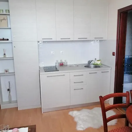 Lavina Apartment *